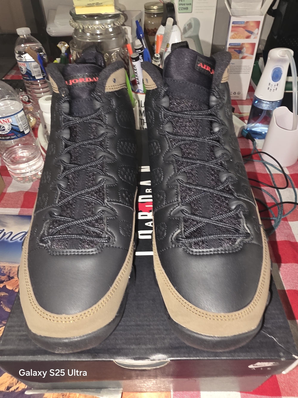 Air Jordan Retro 9  Black and Tan Leather Boots. NIB.6Y/7.5W MFRP:$210